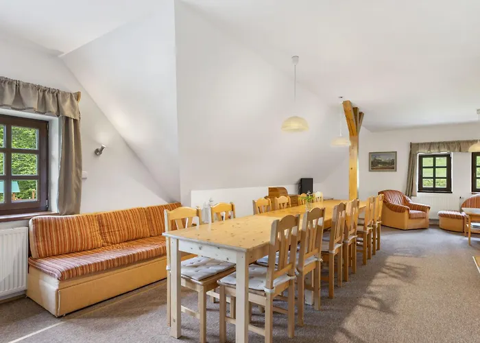 Anenske Udoli By Interhome هاراشوف